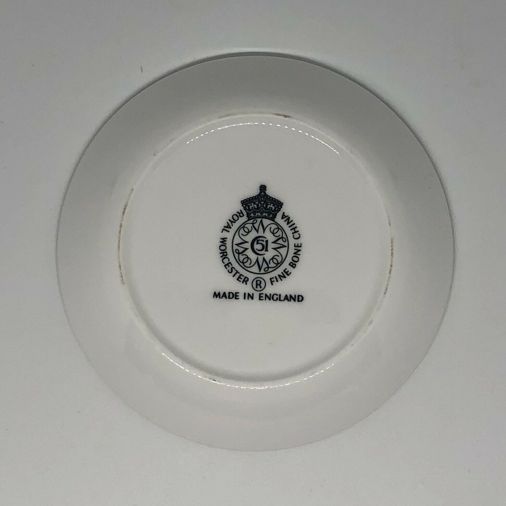 ROYAL WORCESTER Pansies Fine Bone China - Picture 2 of 2